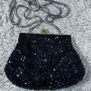 Vintage Accessory Lady Beaded Sequined Scalloped Change Purse with Kiss Clasp